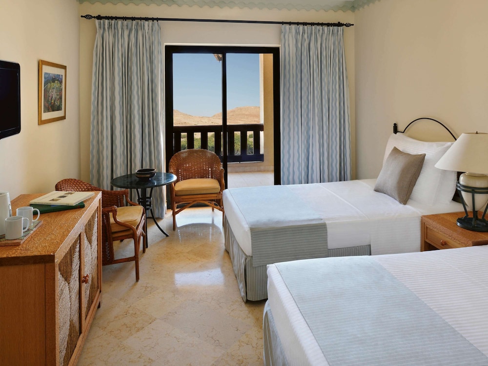 Movenpick Resort and Spa Dead Sea 21/75