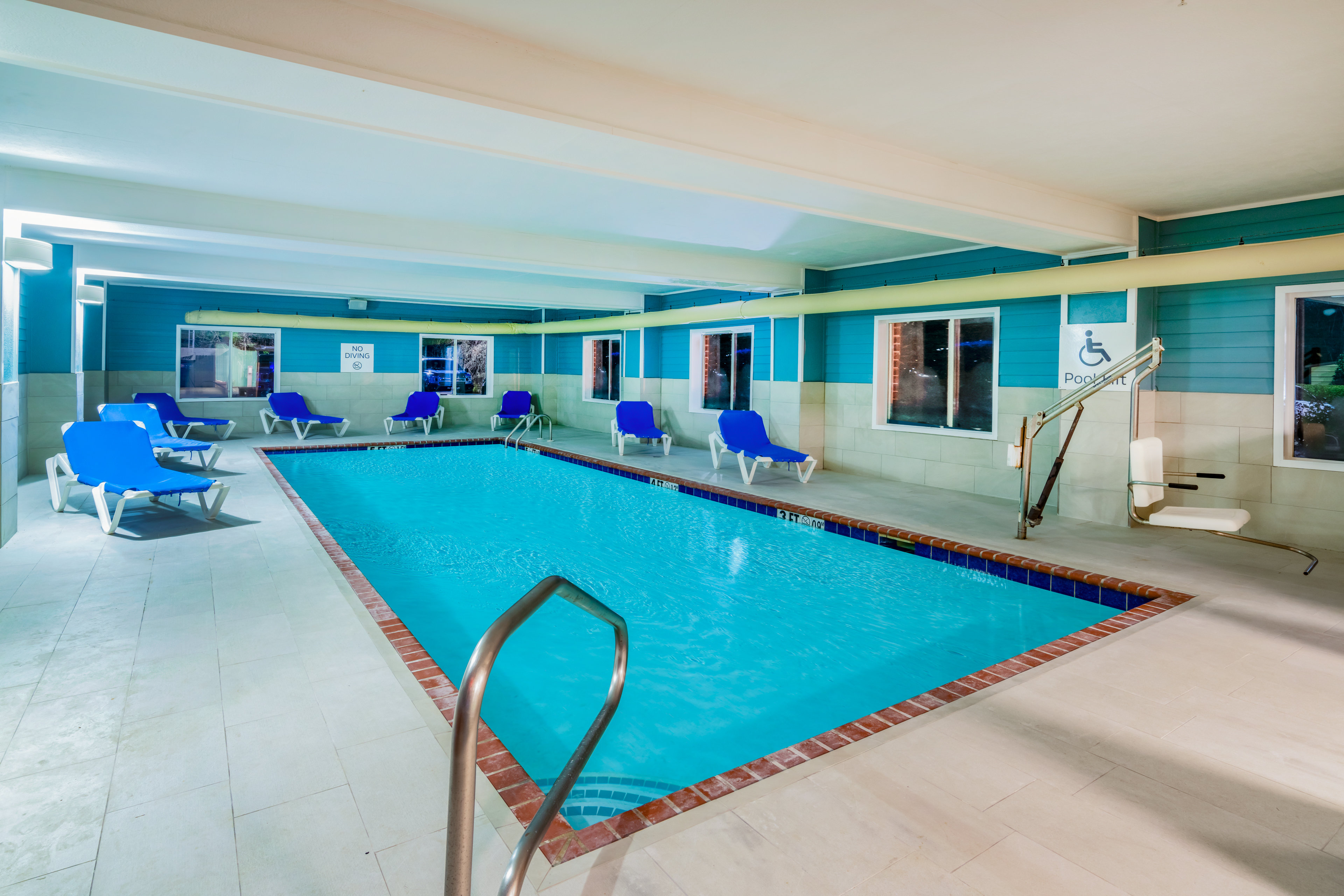 Holiday Inn Express Hotel And Suites Magee 49/49