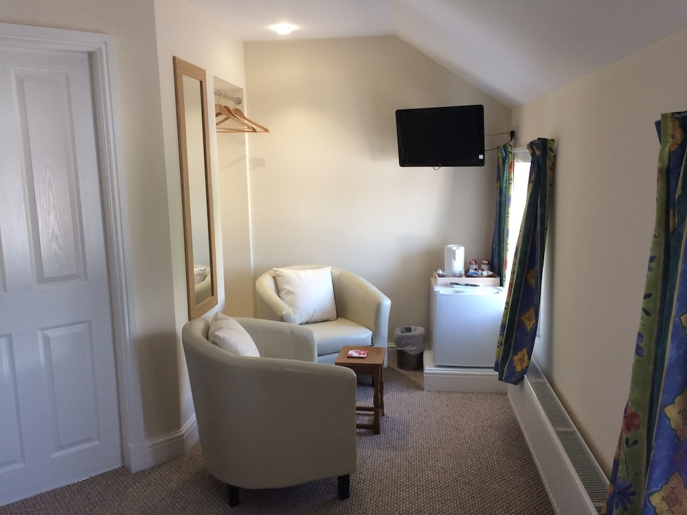 The Village Inn and Kirtle House B&amp;B 24/35
