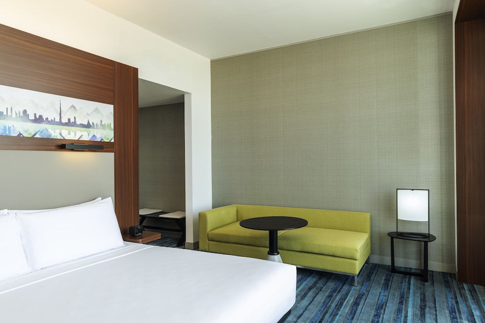 Aloft Dubai South 9/38