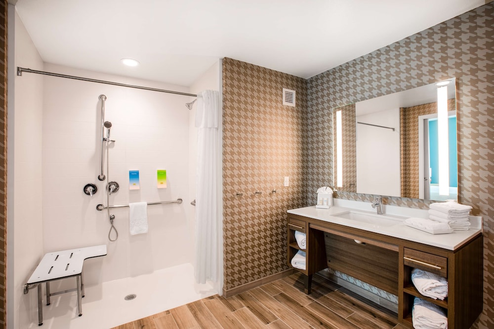 Home2 Suites By Hilton Carlsbad CA 11/44