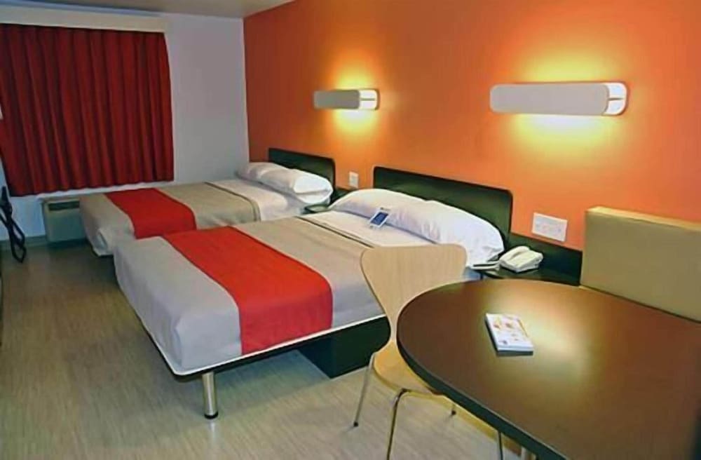 Motel6 McKinney, TX - North 20/34
