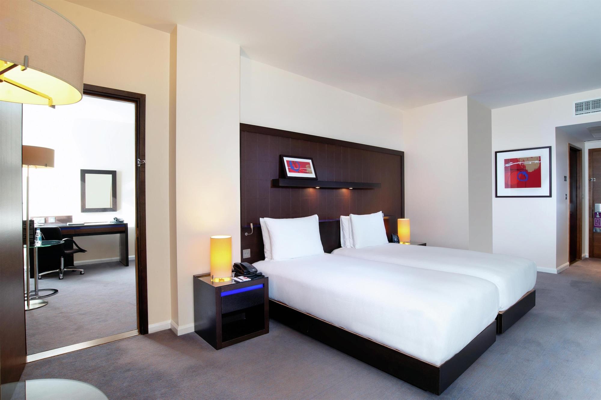 غرفة متصلة عائلية بغرفتي نوم، Hilton London Canary Wharf 3/8