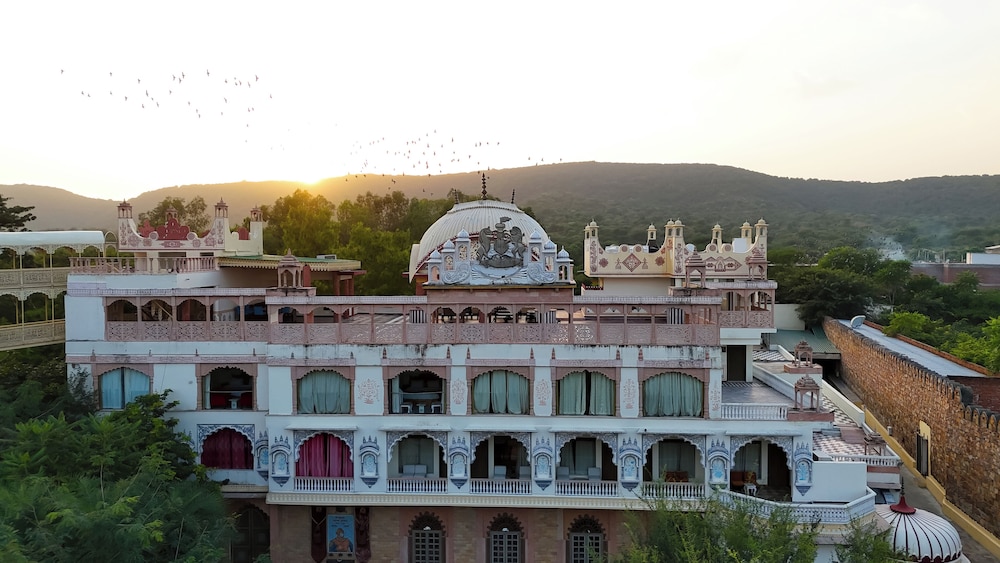 Lohagarh Fort Resort 3/91