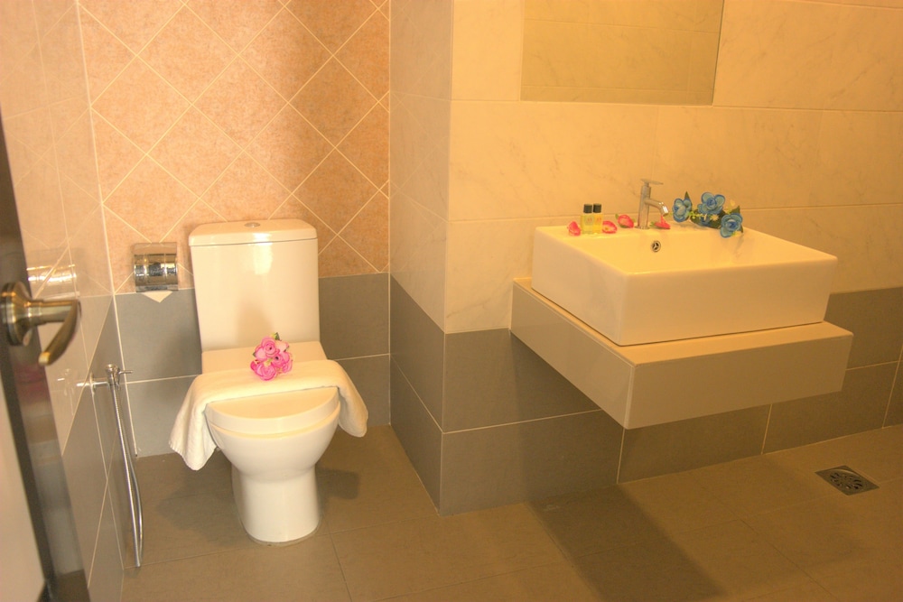 S8 Boutique Hotel 62/68