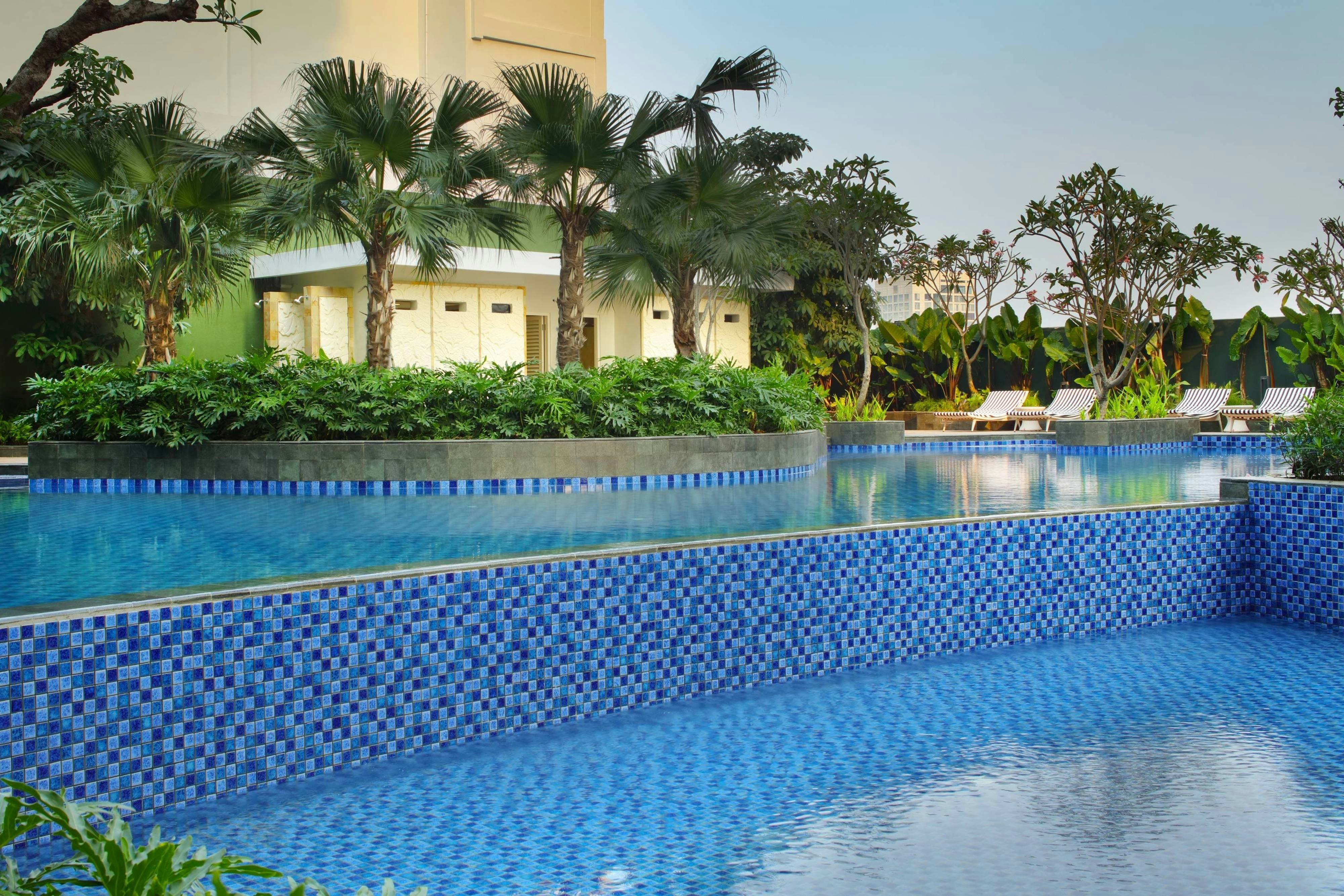 FOUR POINTS BY SHERATON SURABAYA 40/41