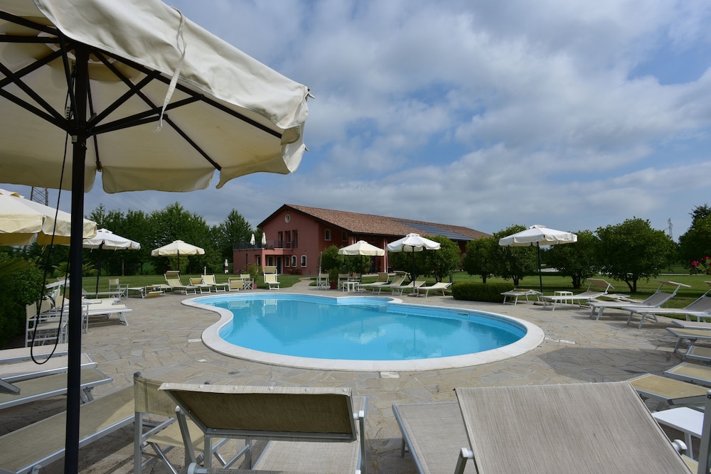 Tenuta Monterosso 23/32