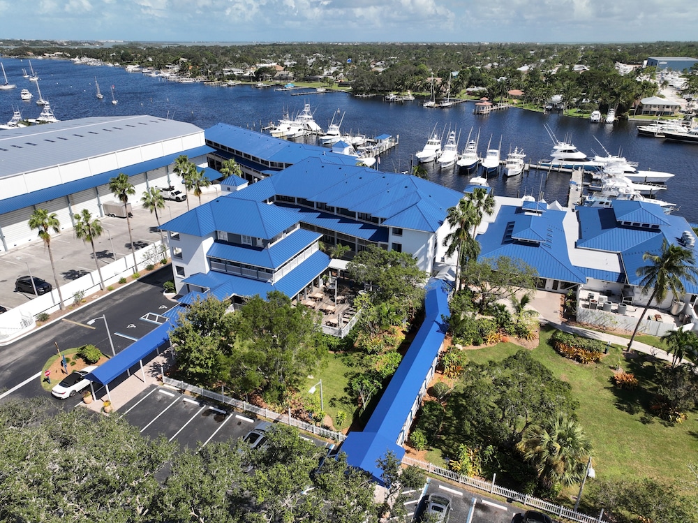 Pirates Cove Resort and Marina 18/36