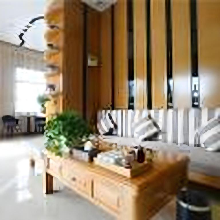 Lavande Hotel (Guangzhou Tianhe Bus Station Metro Station) 45/50