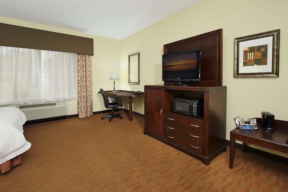 Hampton Inn Suites Conroe I 45 North 24/36