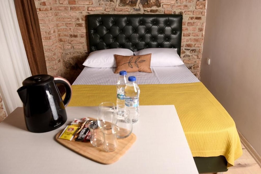 Aysa Hotel 38/58