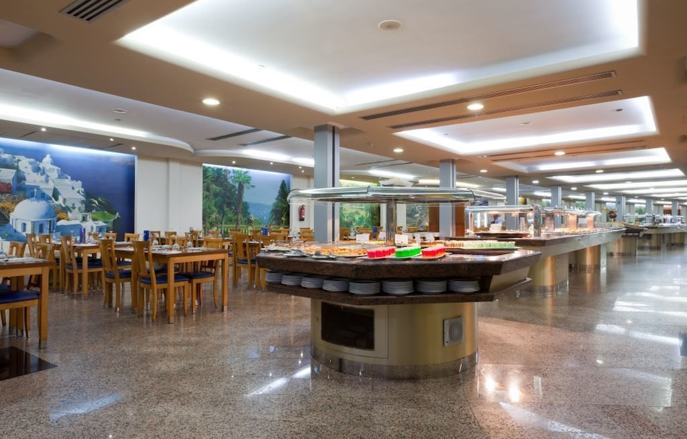 Gran Hotel Bali 33/58