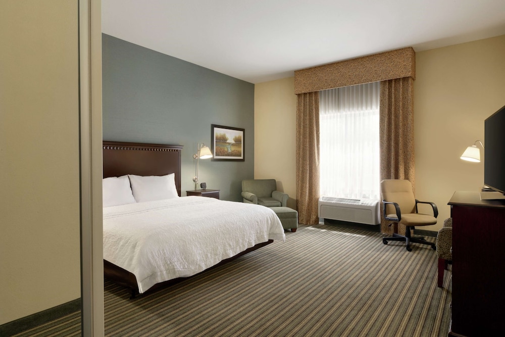 Hampton Inn & Suites Thousand Oaks 12/58