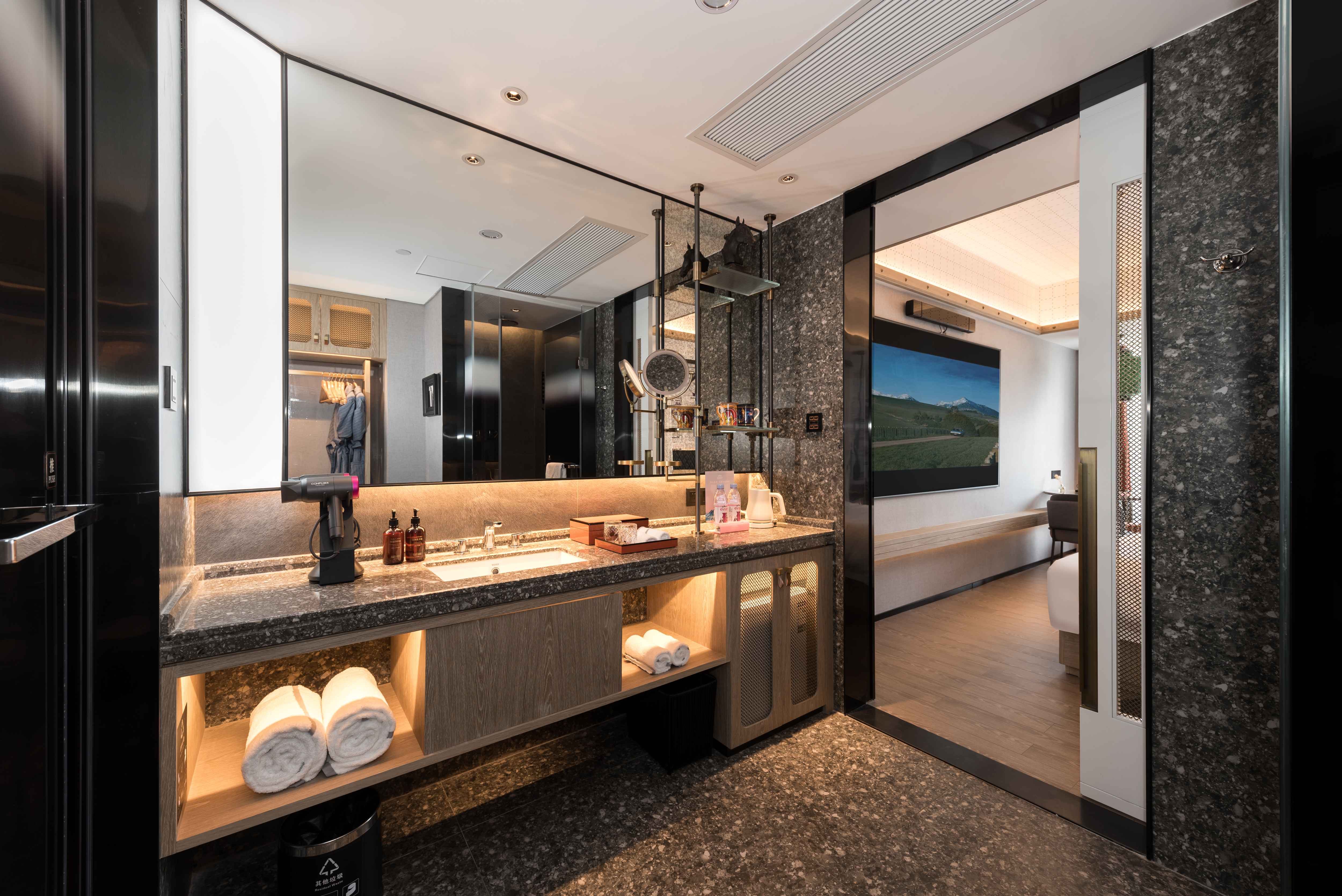 Paco Hotel (Canton Tower Pazhou) 44/45