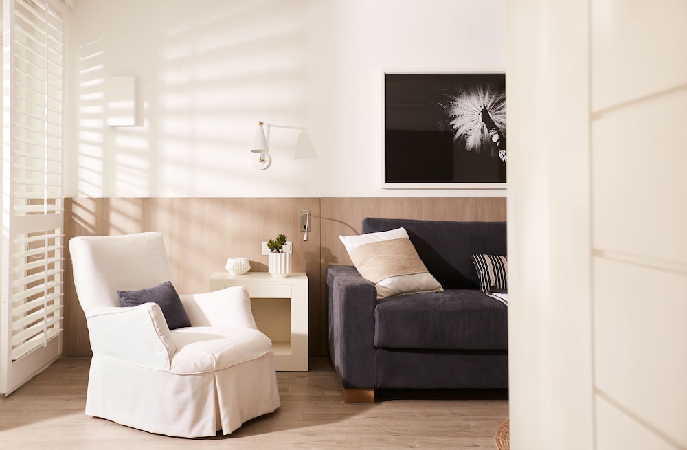 LUX Grand Gaube Resort and Villa 62/80