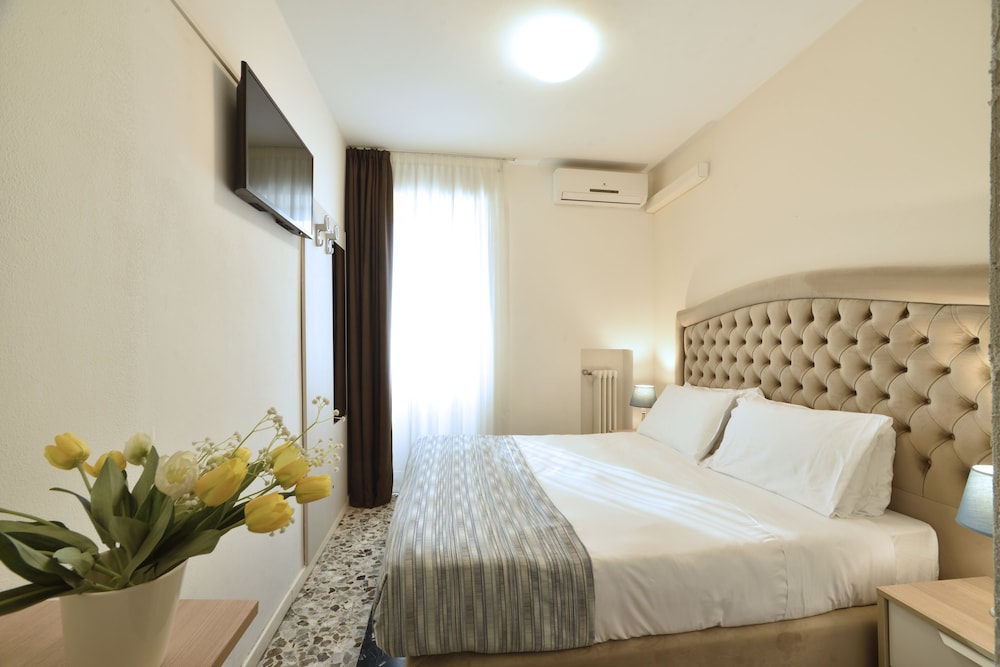 Hotel La Marina 14/63