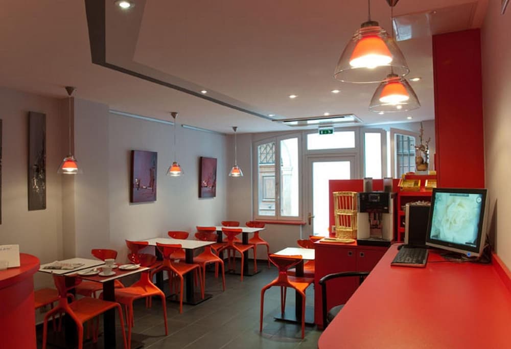 restaurant-cafeteria
