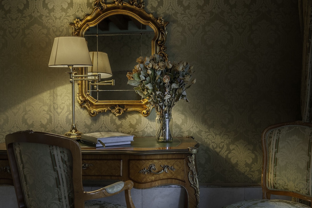 Hotel Al Ponte Antico 43/48