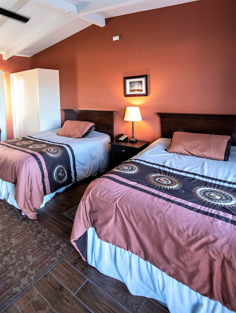 Harmony Motel 20/50