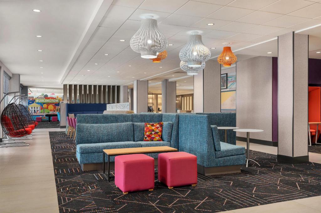 Home2 Suites by Hilton Burlington, NJ 4/36