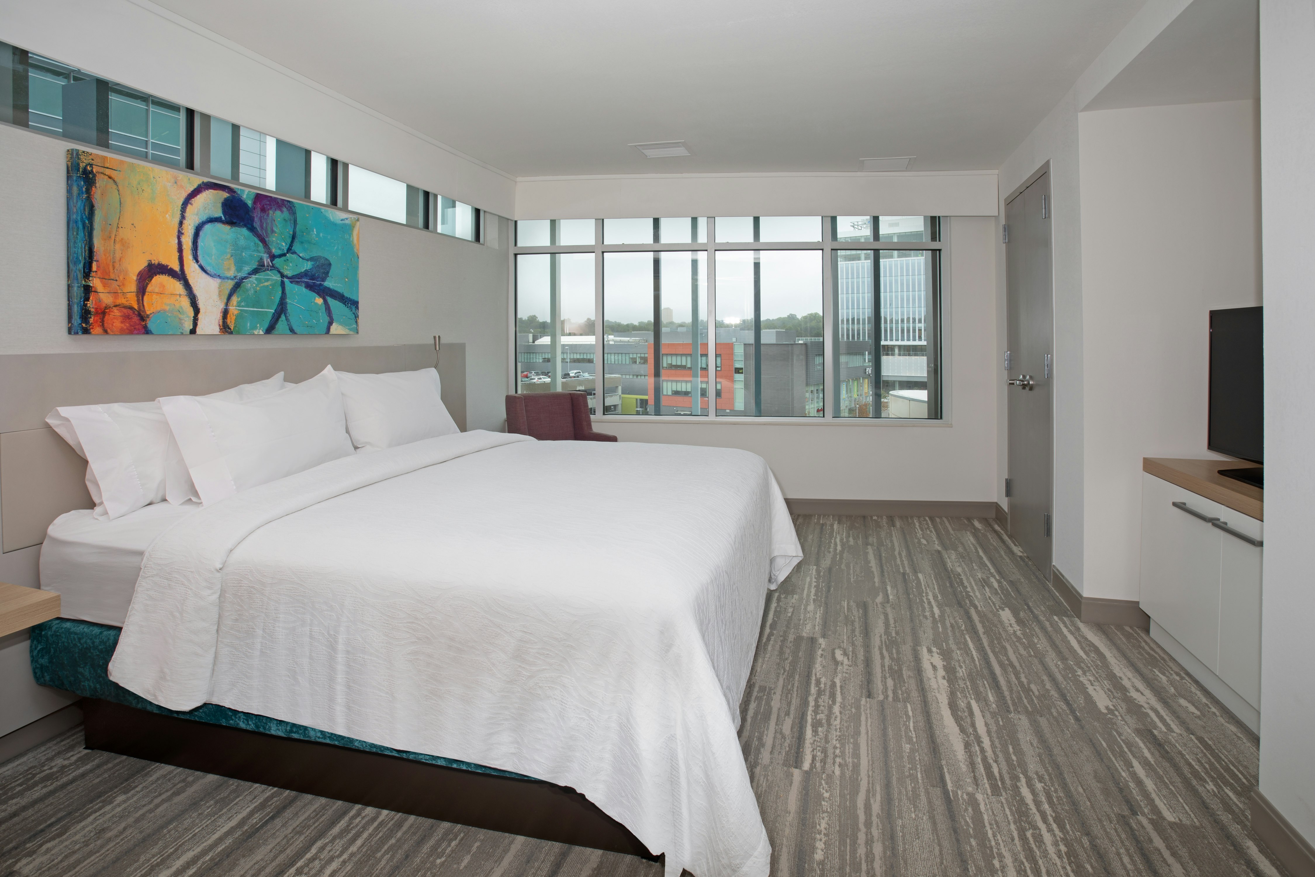 1 BEDROOM, SUITE, KING BED