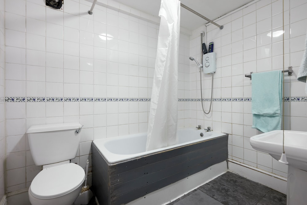 NX London Hostel (ex. New Cross Inn Hostel) 62/64