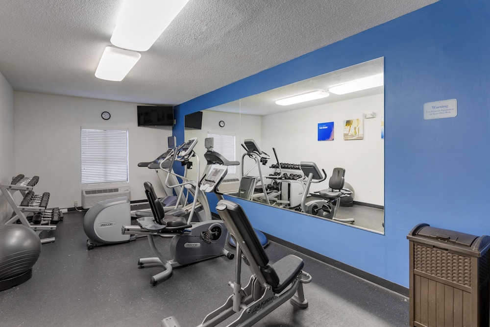 Comfort Inn & Suites Canton Riverstone Area 18/30