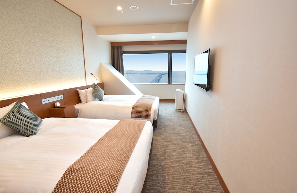 Odysis Suites Osaka Airport Hotel 24/50