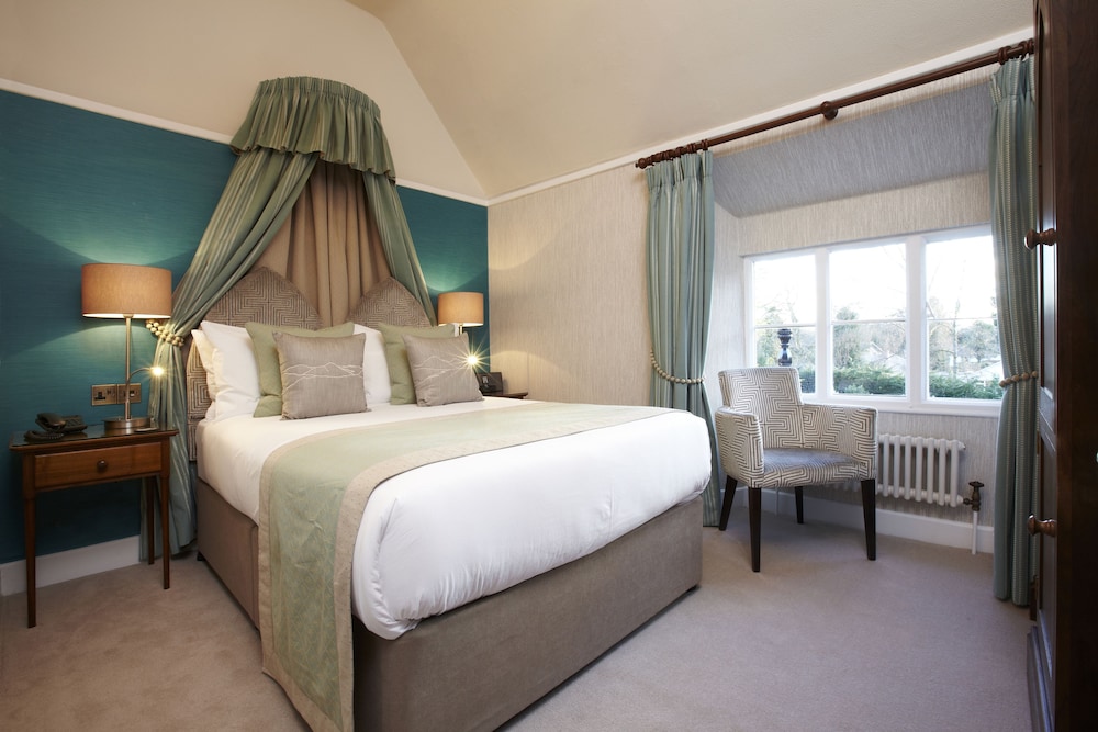 Cedar Manor Hotel & Restaurant 14/60