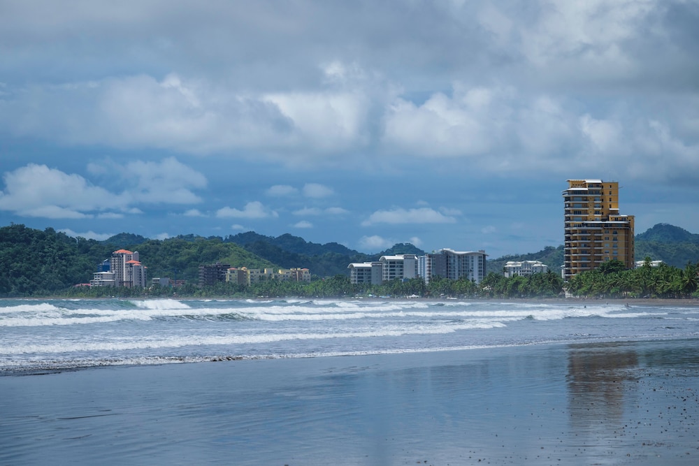 Jacó Laguna Resort and Beach Club 65/68