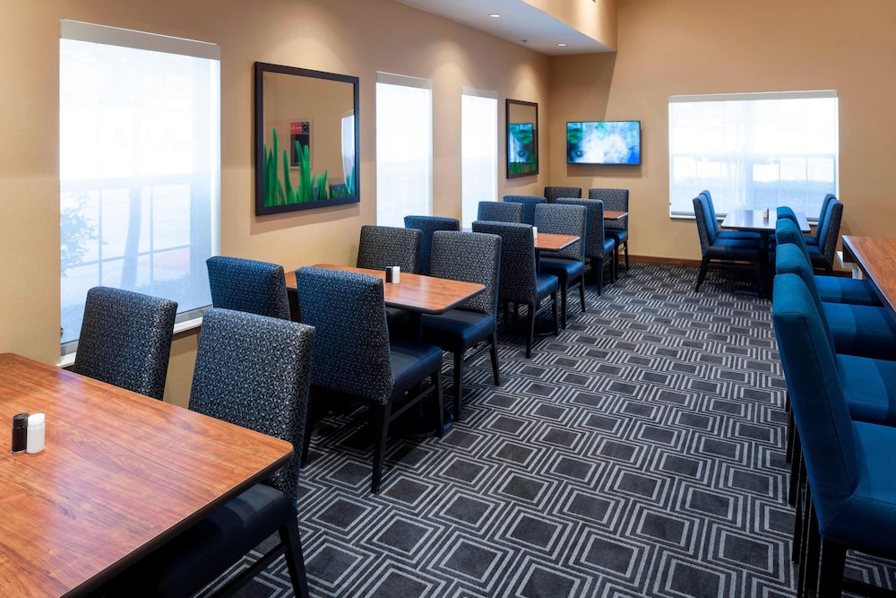 TownePlace Suites by Marriott Dallas Las Colinas 18/39