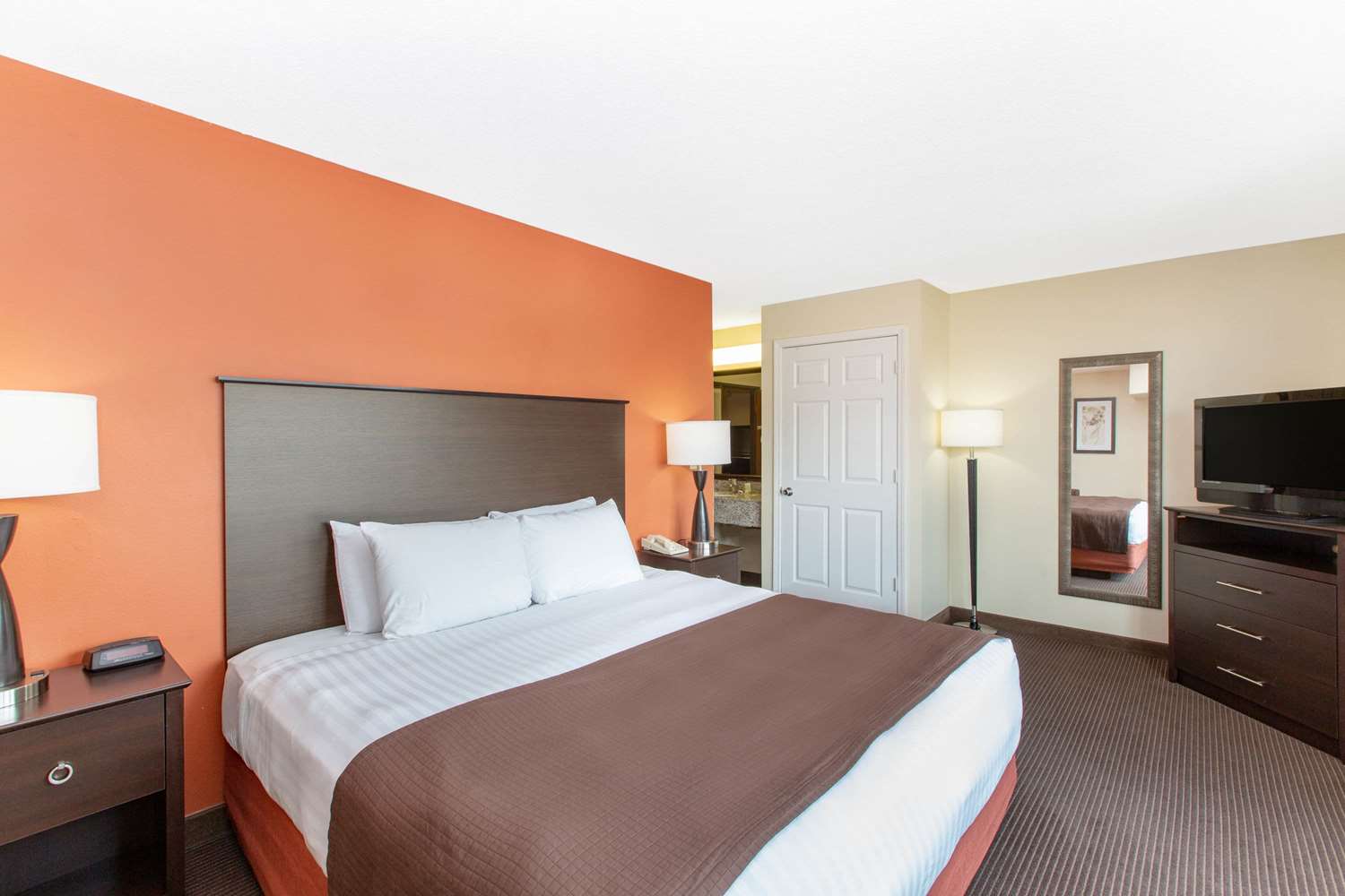 AmericInn by Wyndham Ottumwa 7/24
