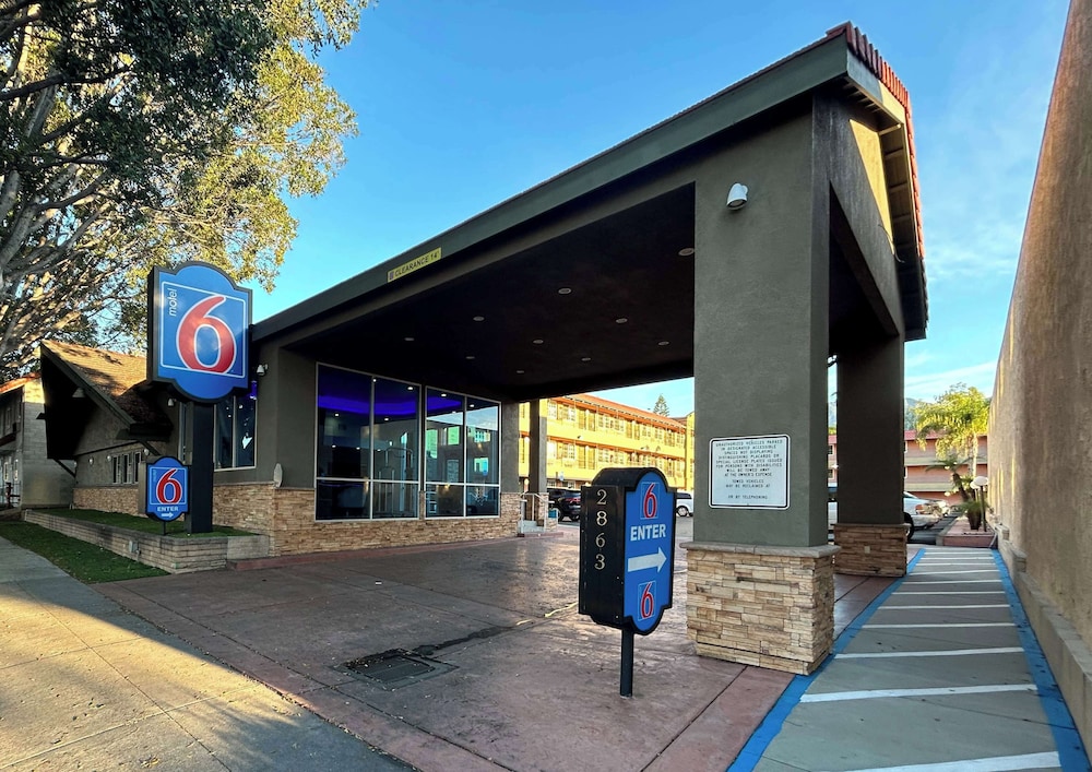Motel6 Pasadena, CA – Old Town Pasadena Area 26/30