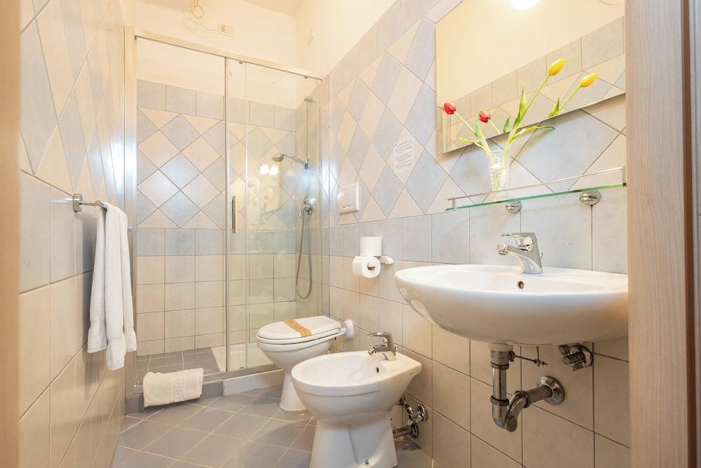 HOTEL IL GABBIANO 23/25