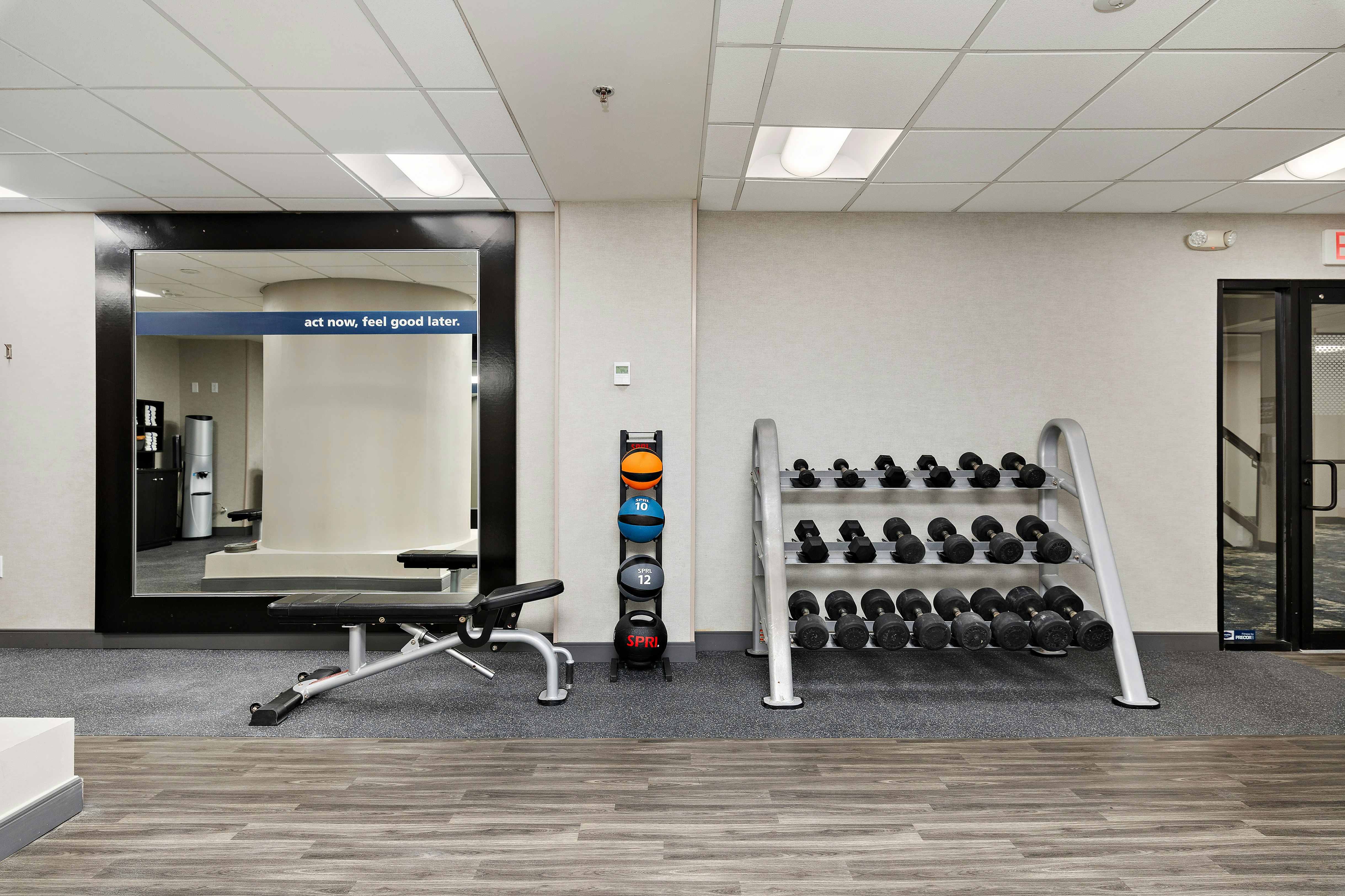 Hampton Inn Kansas City/Downtown Financial District 19/32