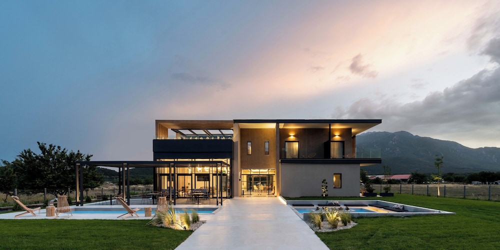 Mirabilis Boutique Hotel 3/60
