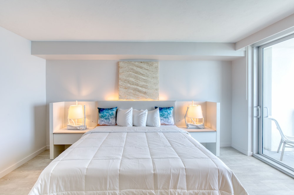 Daytona Grande Oceanfront Resort 5/50