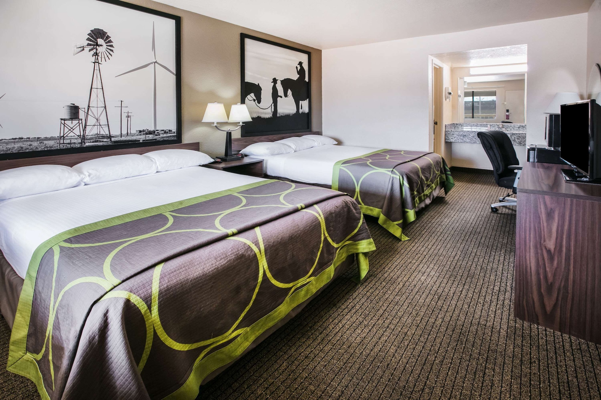STANDARD, 2 QUEEN BEDS