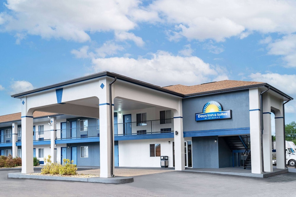 Days Inn by Wyndham Hamilton 8/37