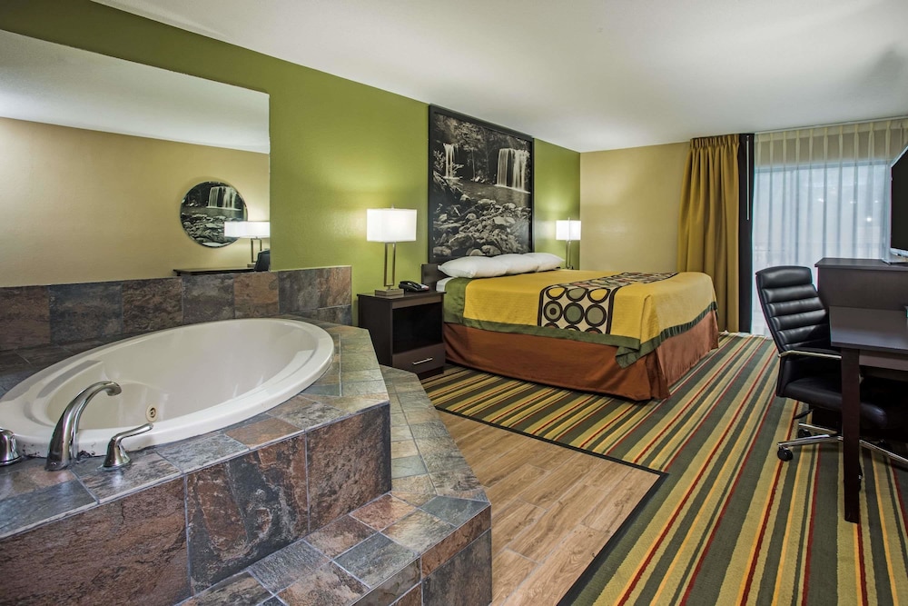 Super 8 by Wyndham Paragould 48/50