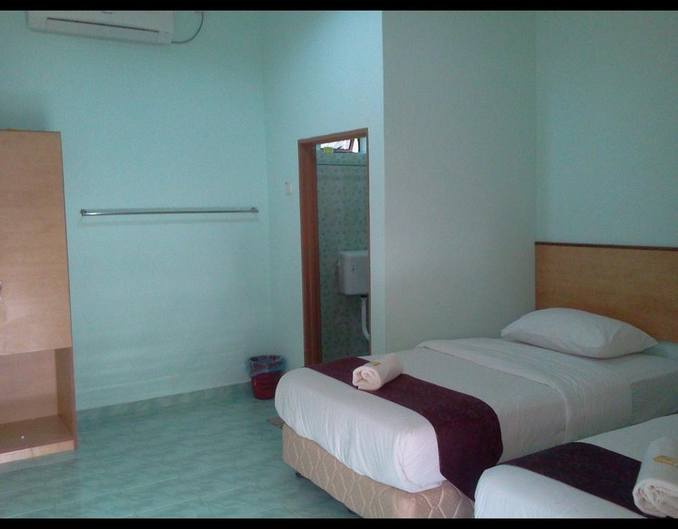 Rose Inn Motel 16/26