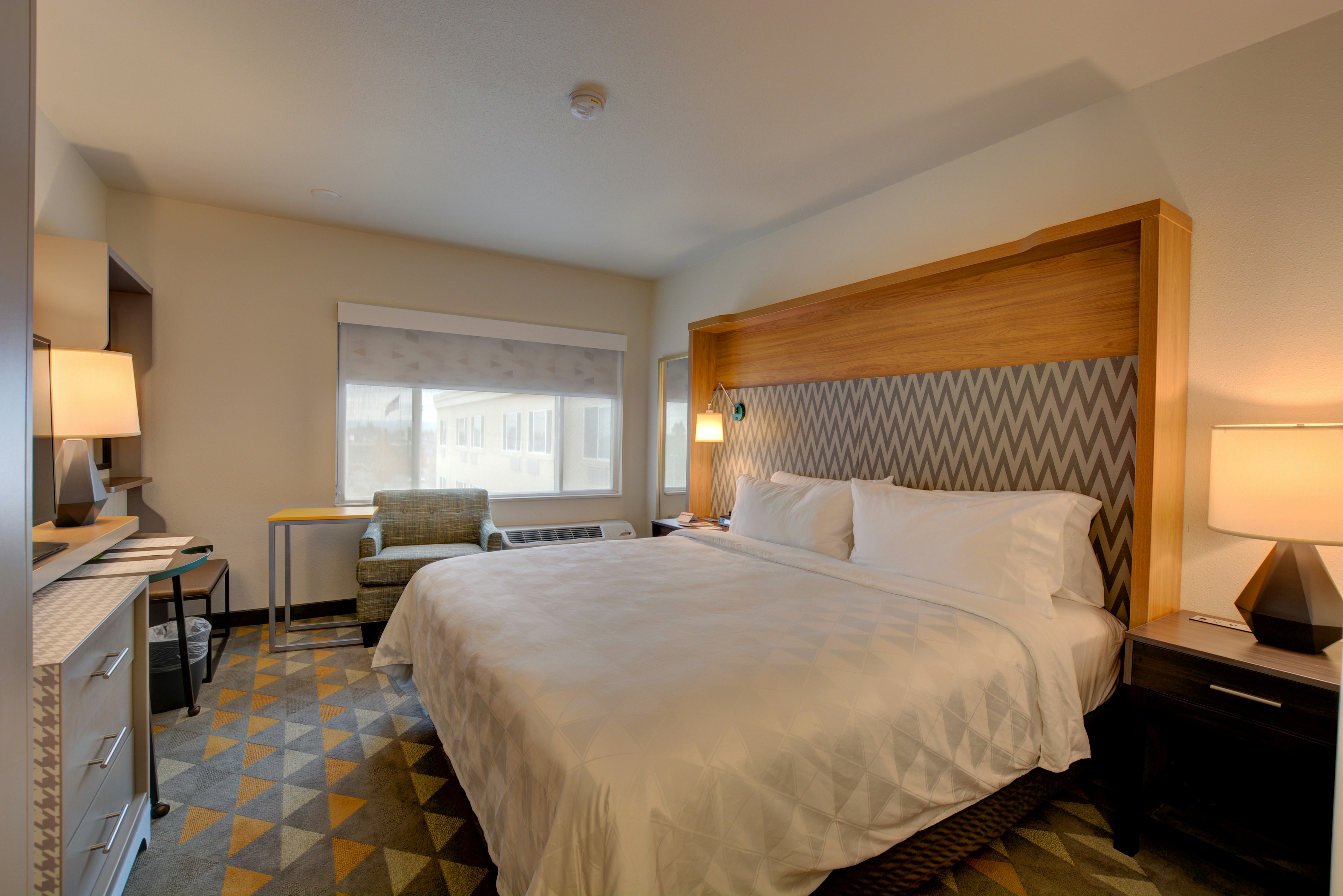 Holiday Inn Salem 4/50