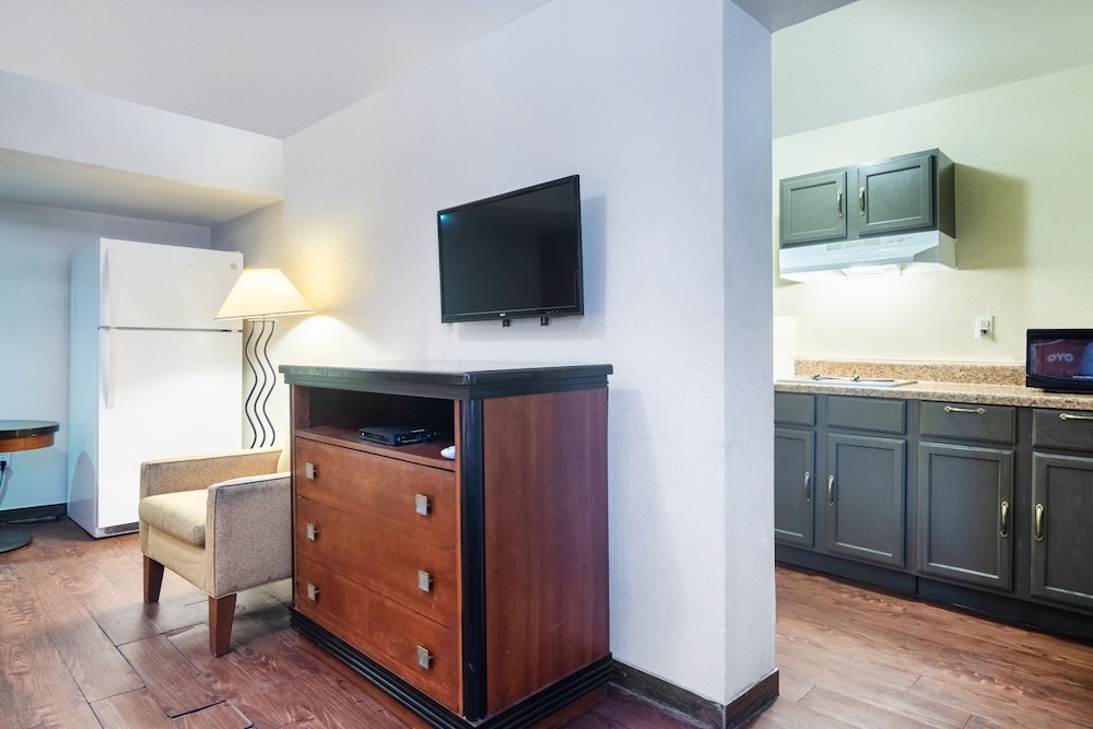 Hotel Blytheville AR I-55 3/33