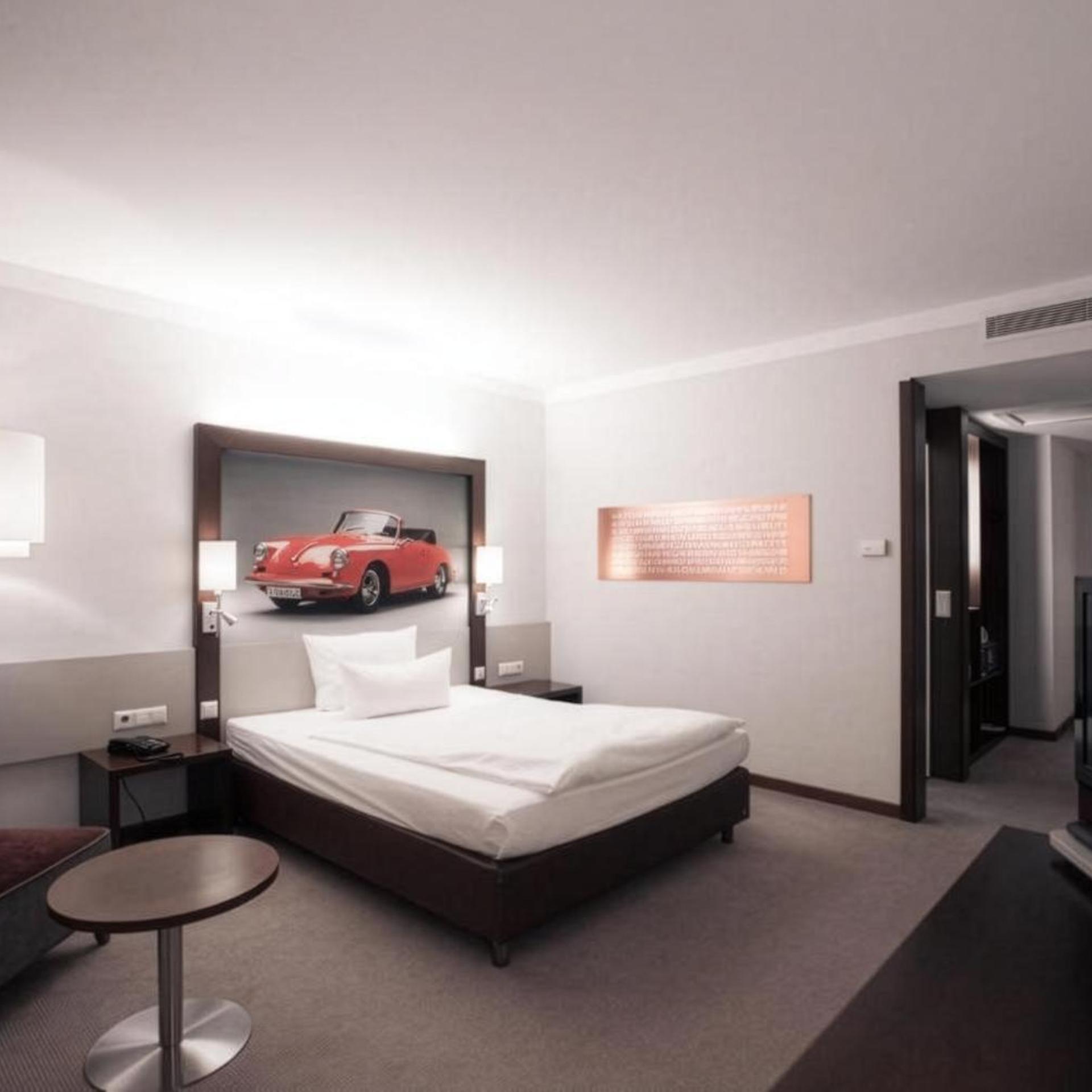 Economy, King Bed, Queen Bed