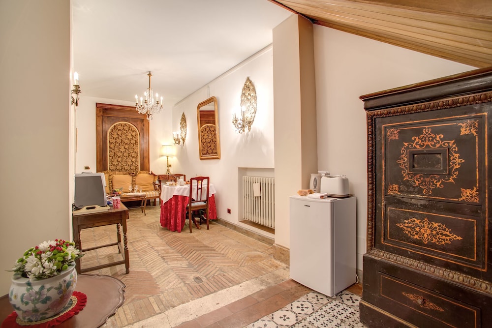 Navona Gallery Suites 5/50