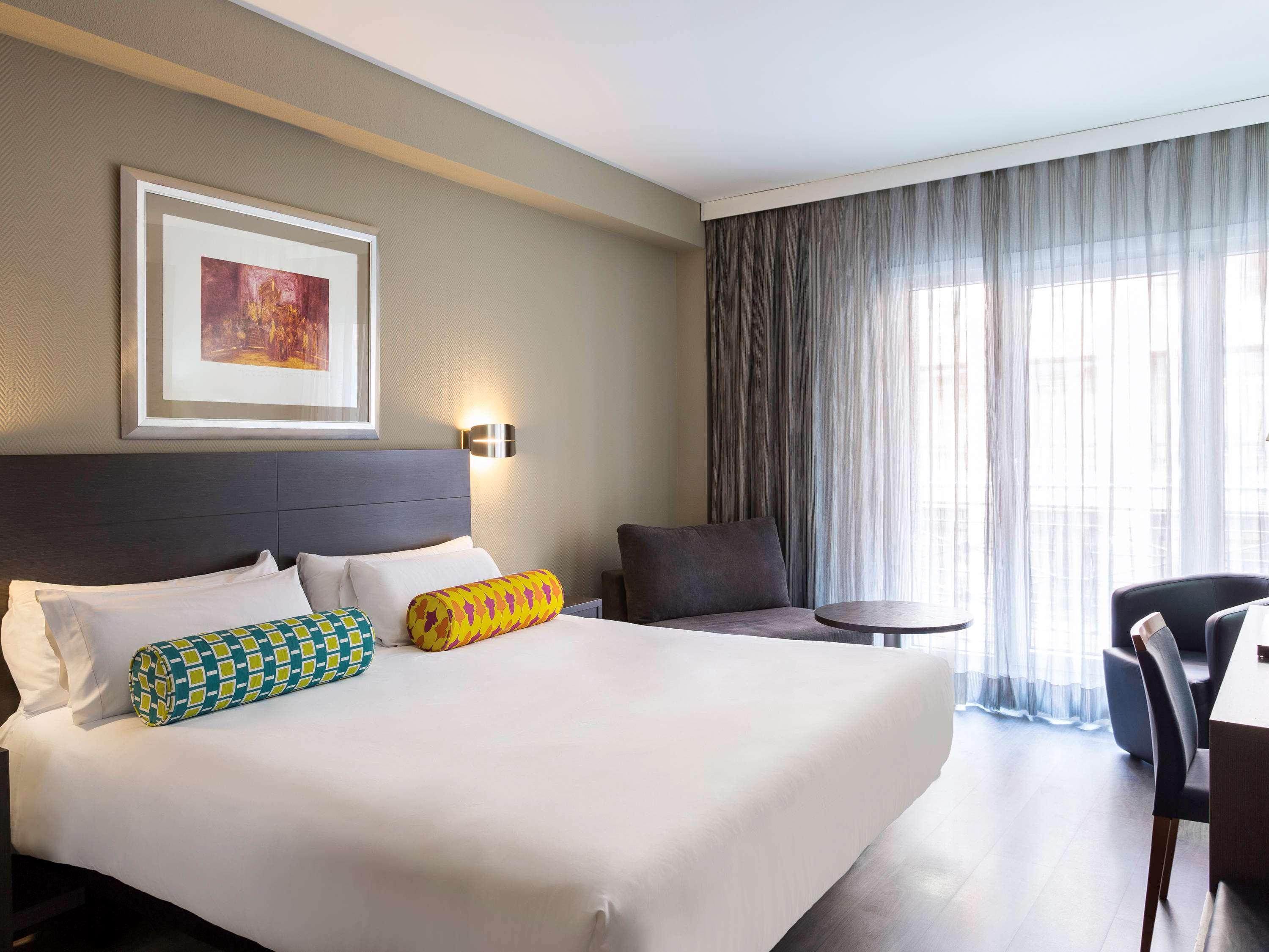 SUPERIOR, DOUBLE OR TWIN BED