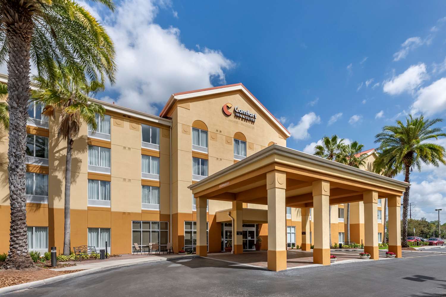 Comfort Inn & Suites Orlando North 23/25