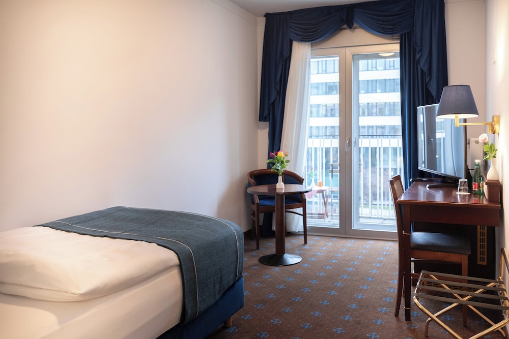 STANDARD, SINGLE BED, BALCONY