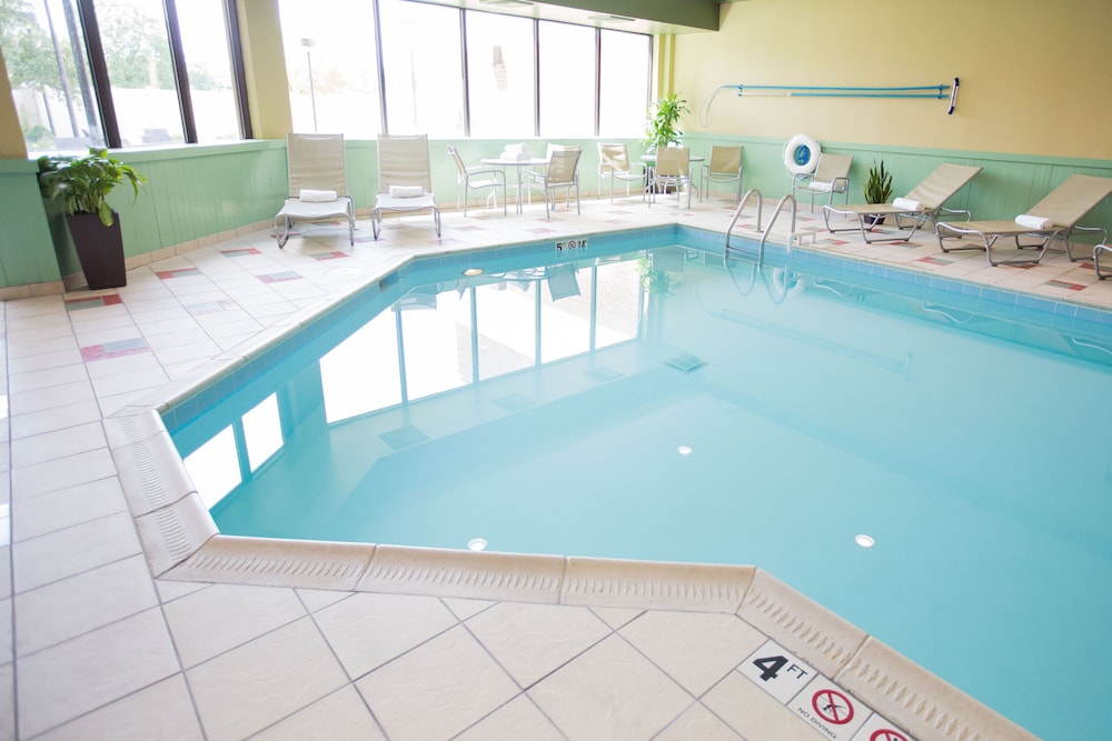 swimming pool spa