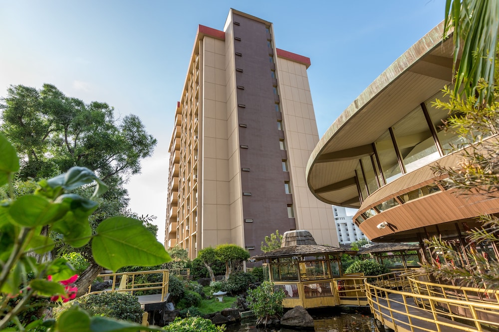 Pagoda Hotel 6/65